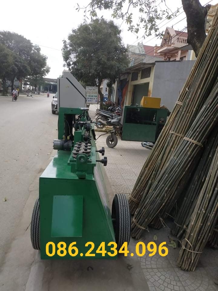 Máy bẻ đai sắt kết hợp bánh xe dễ di chuyển tại Thanh Hóa