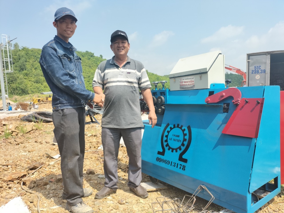 Máy bẻ đai sắt tại Khánh Hòa giá cả cạnh tranh