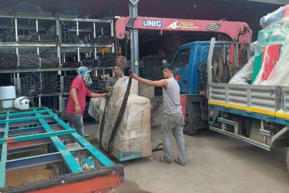 Xuất khẩu máy bẻ đai sắt sang Campuhia